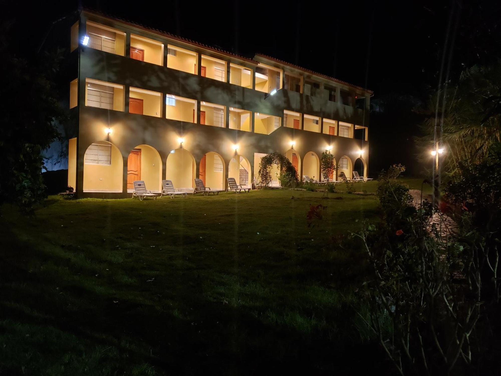 Condominio La Curva Churin Eksteriør billede
